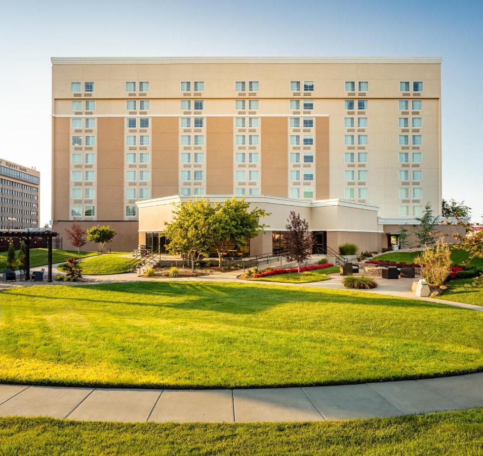 Holiday Inn Wichita East I-35 By Ihg Exterior photo