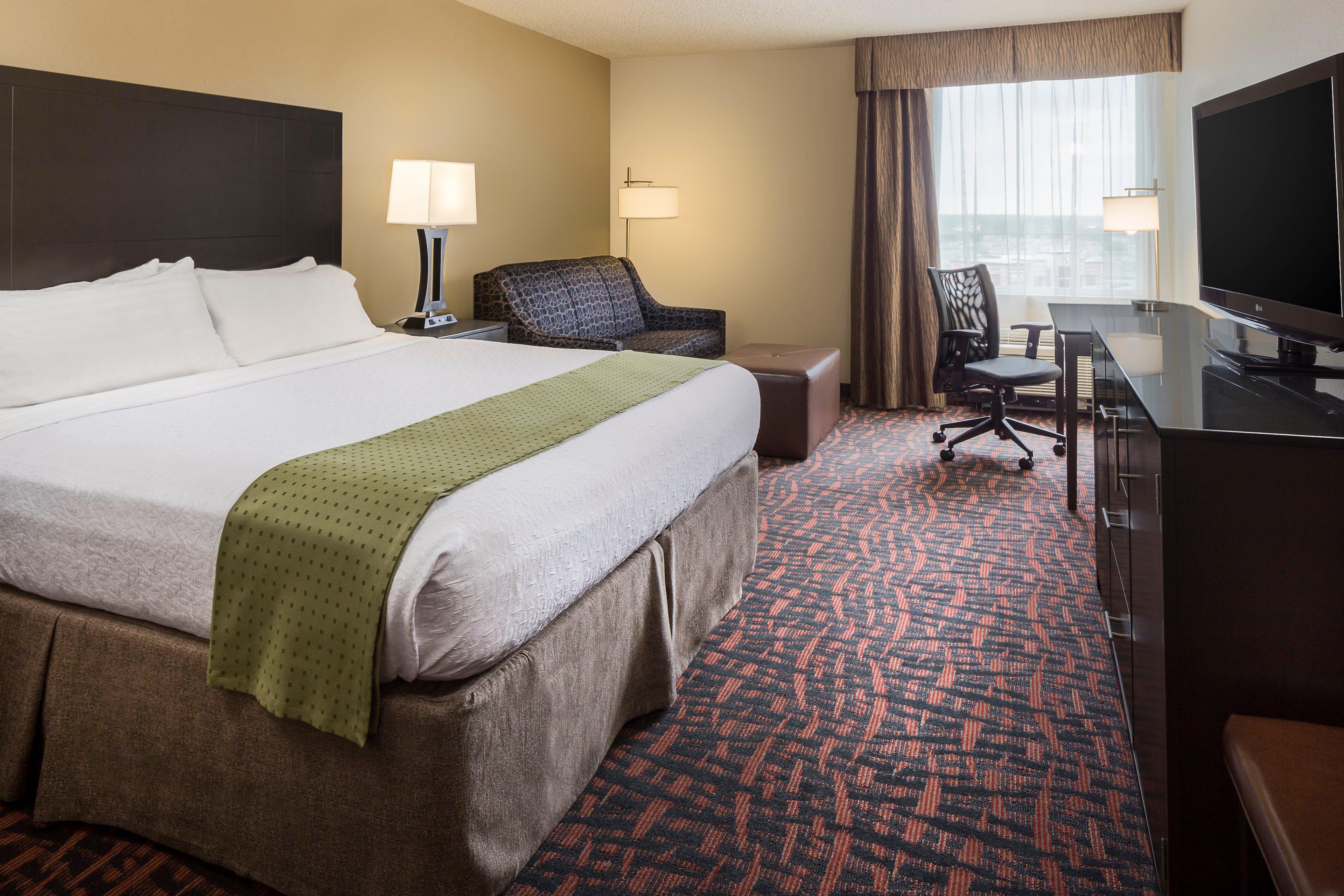 Holiday Inn Wichita East I-35 By Ihg Exterior photo