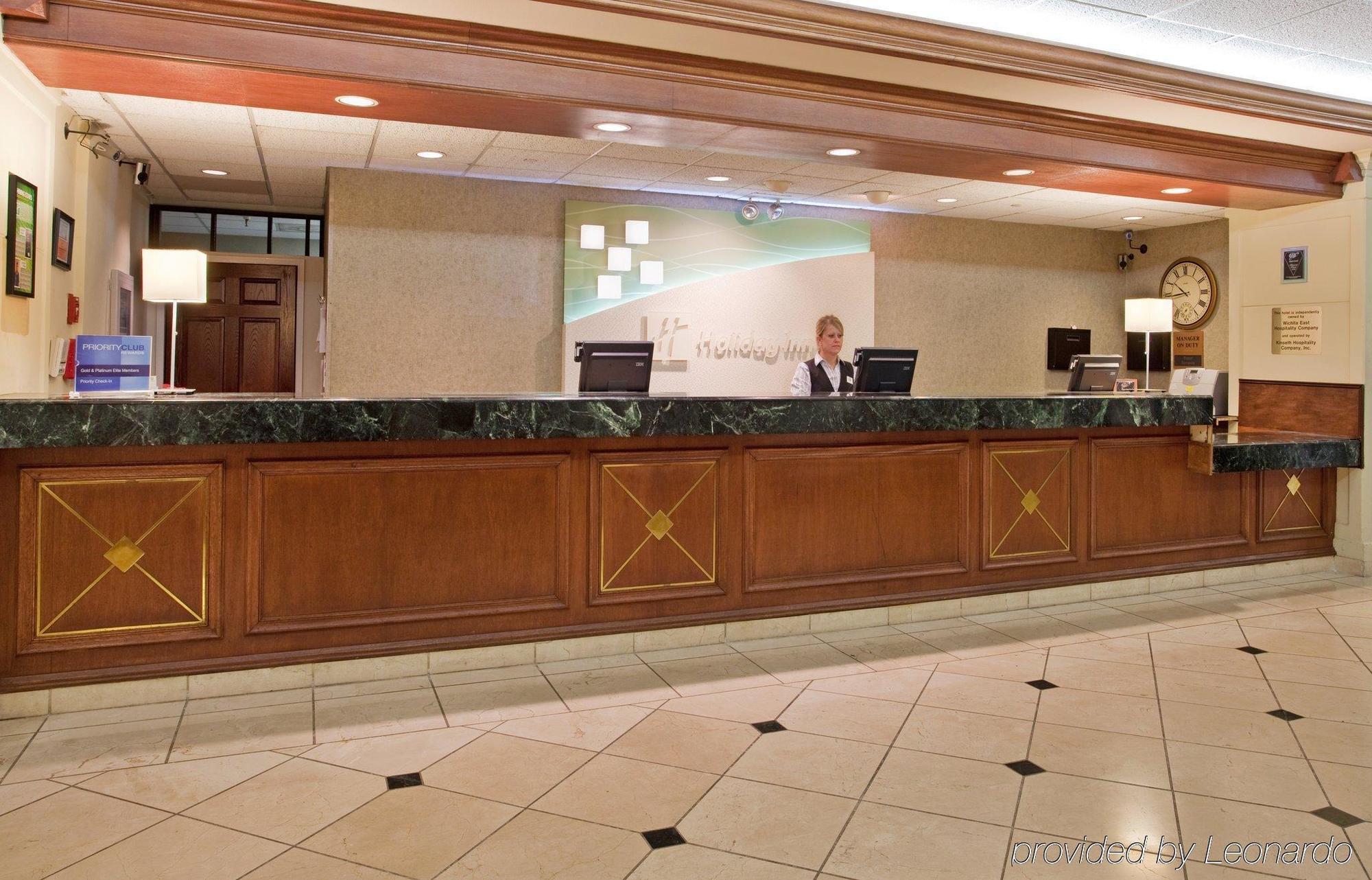 Holiday Inn Wichita East I-35 By Ihg Interior photo